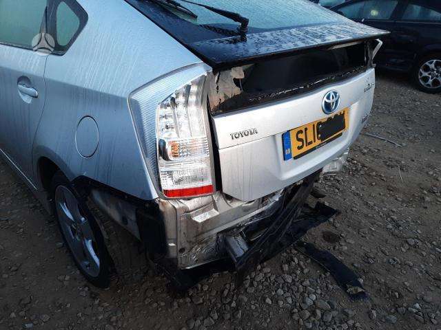 Toyota Prius по частям