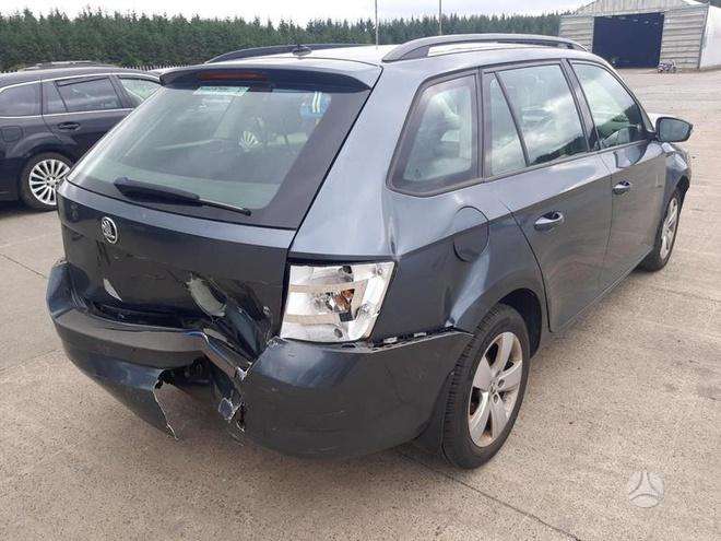 Skoda Fabia dalimis