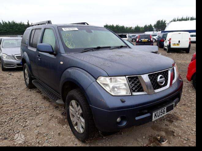 Nissan Pathfinder dalimis