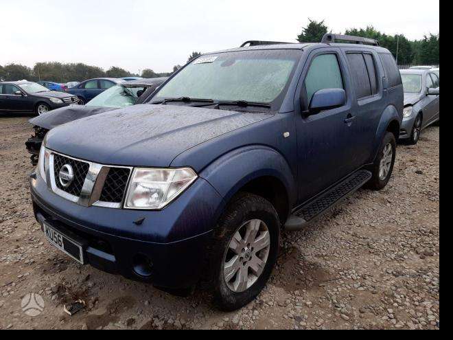 Nissan Pathfinder dalimis