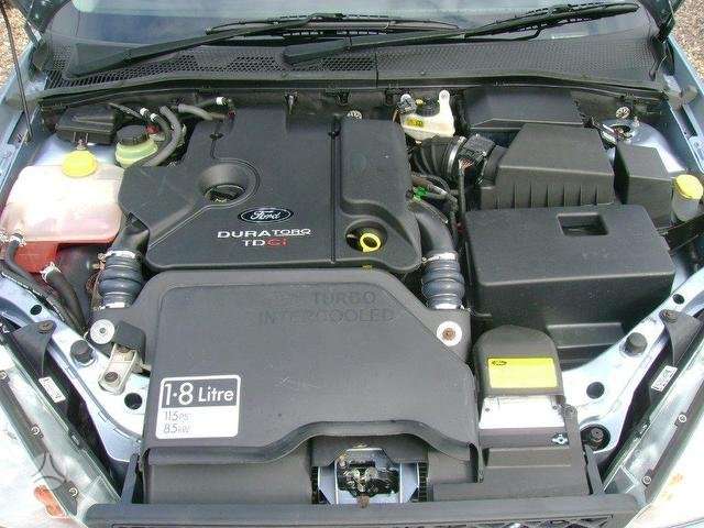 Ford Focus variklio detalės