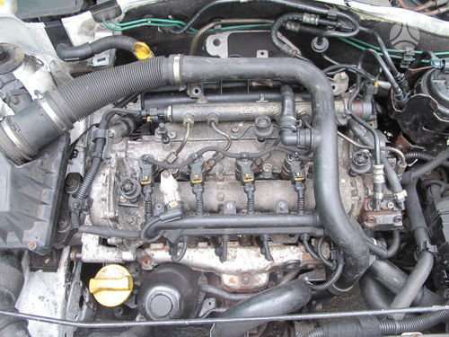 Opel Corsa variklio detalės