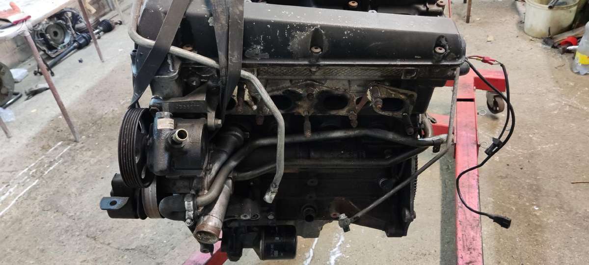 Saab 900 Dezes defektas