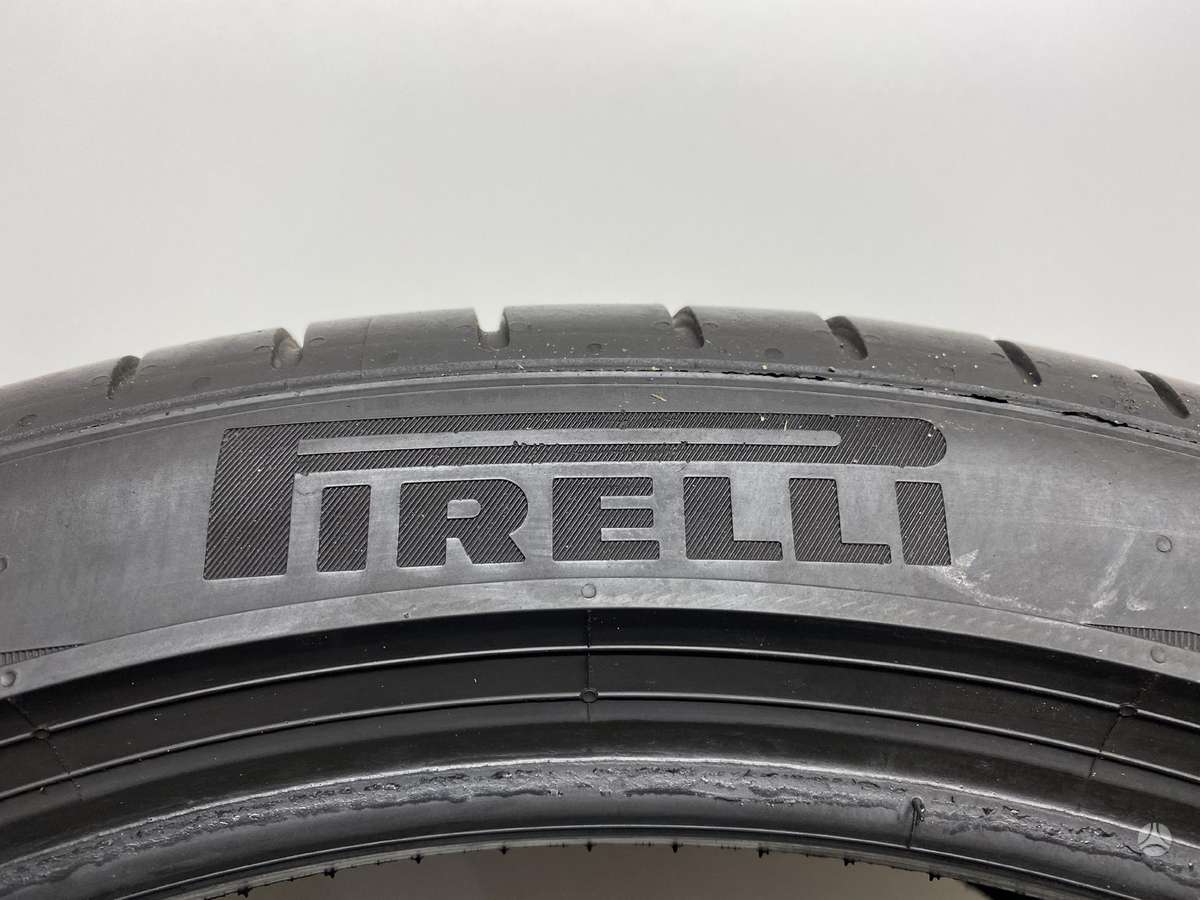Pirelli P-Zero RFT 2022m, летние 275/35 R20