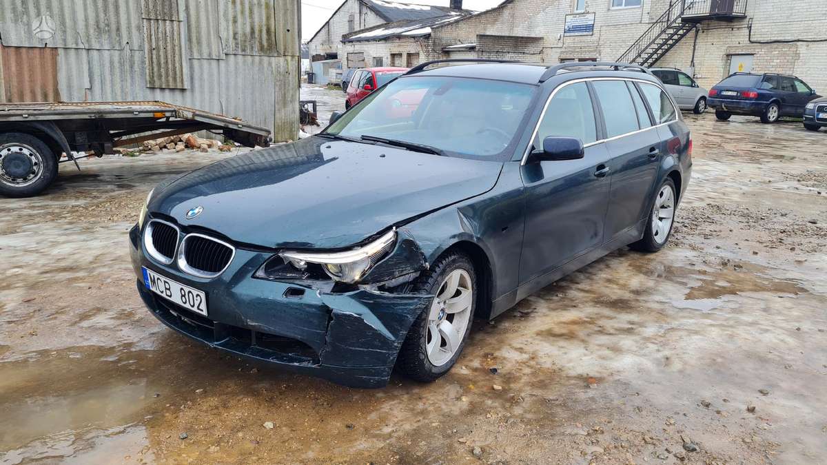 BMW 530