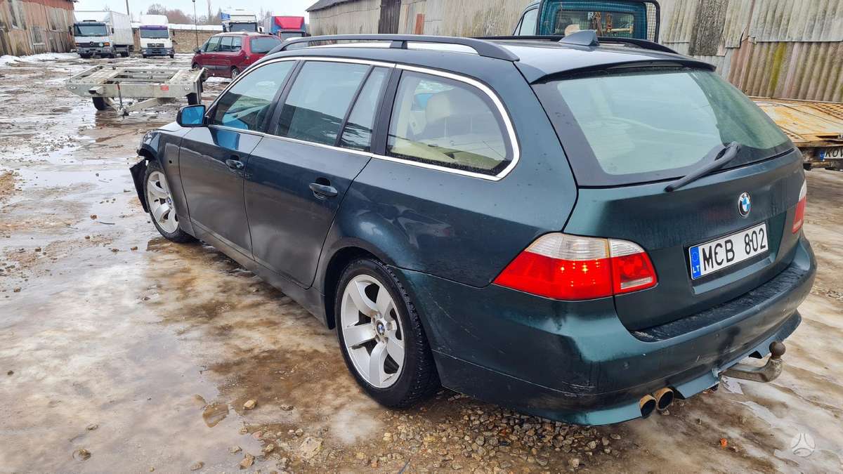 BMW 530