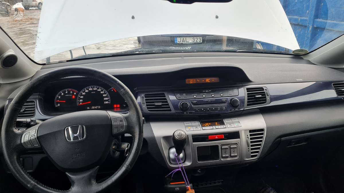 Honda FR-V