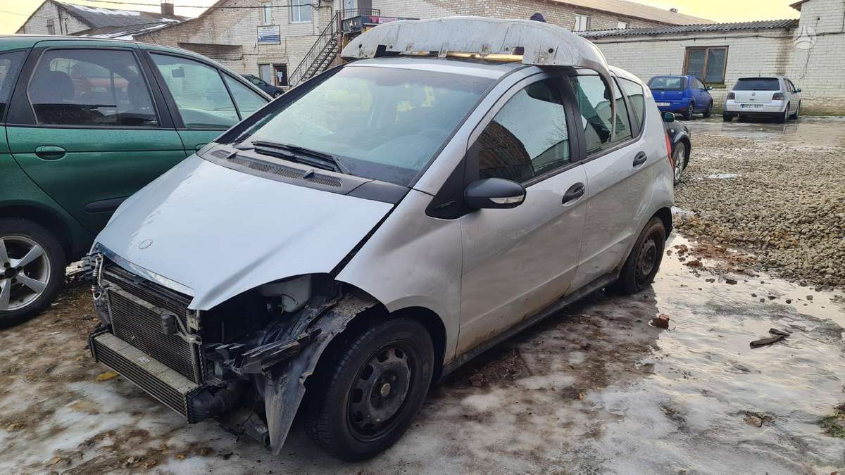 Mercedes-Benz A160