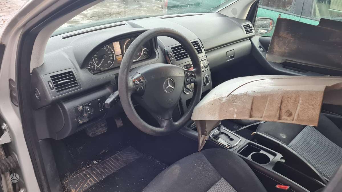 Mercedes-Benz A160