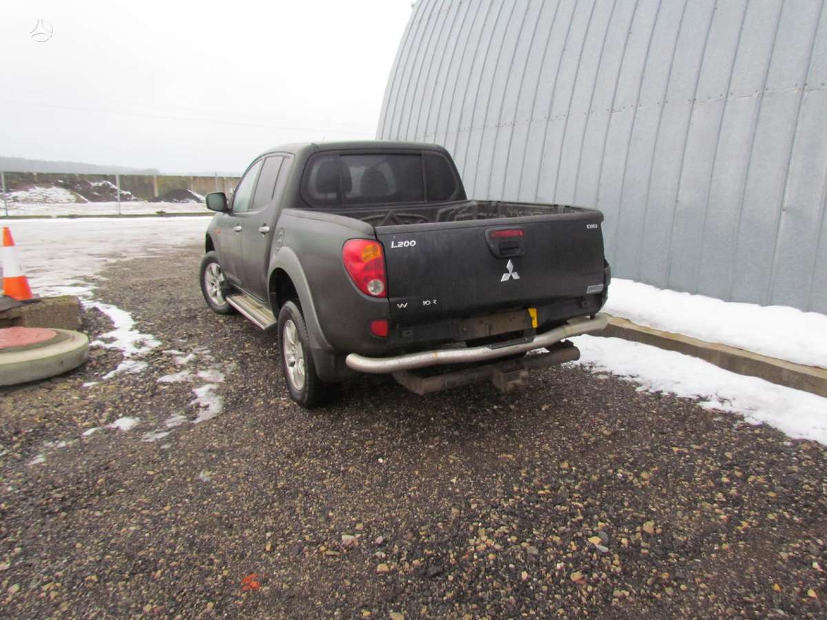 Mitsubishi L200