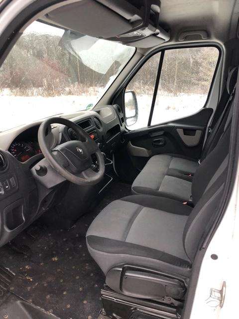 Renault Master, preču
