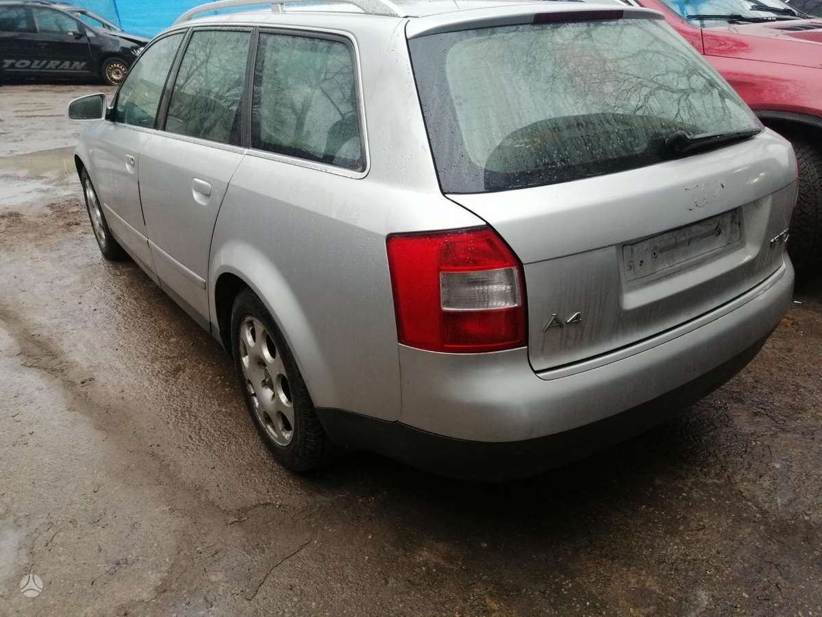 Audi A4 Dalimis