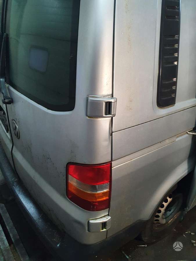 Volkswagen Multivan variklio detalės
