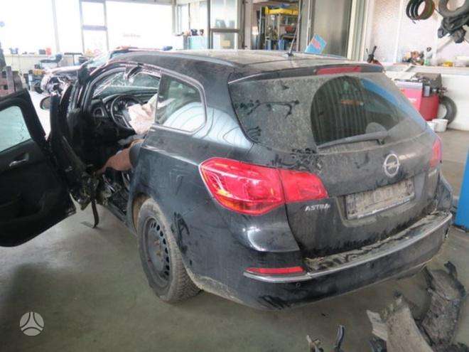 Opel Astra for parts