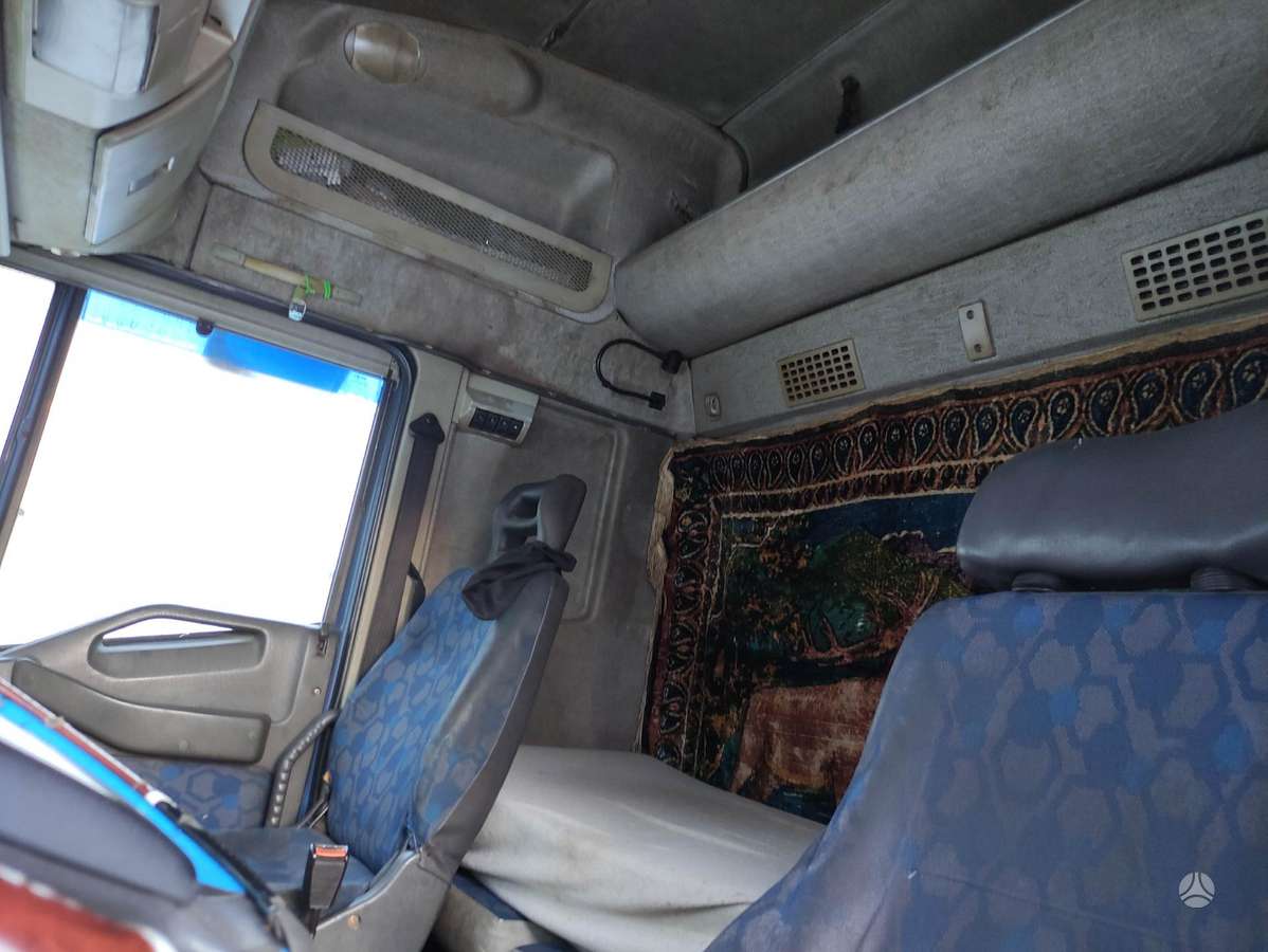 Iveco 180e28, curtain / tarpaulin trucks