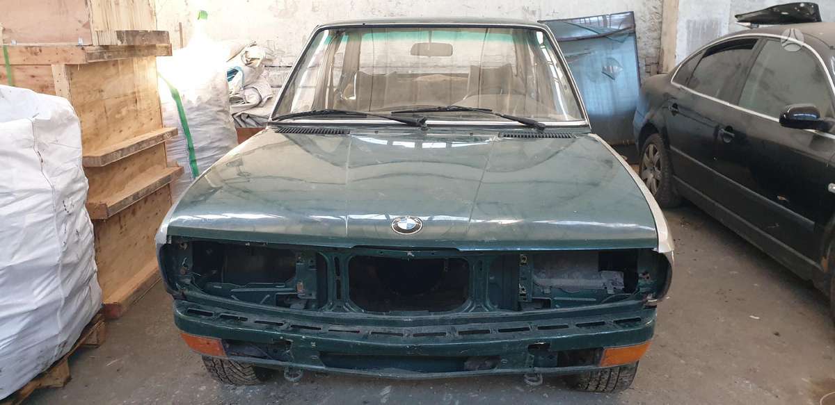 BMW 518
