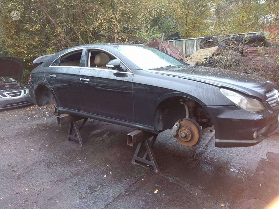 Mercedes-Benz CLS320 по частям