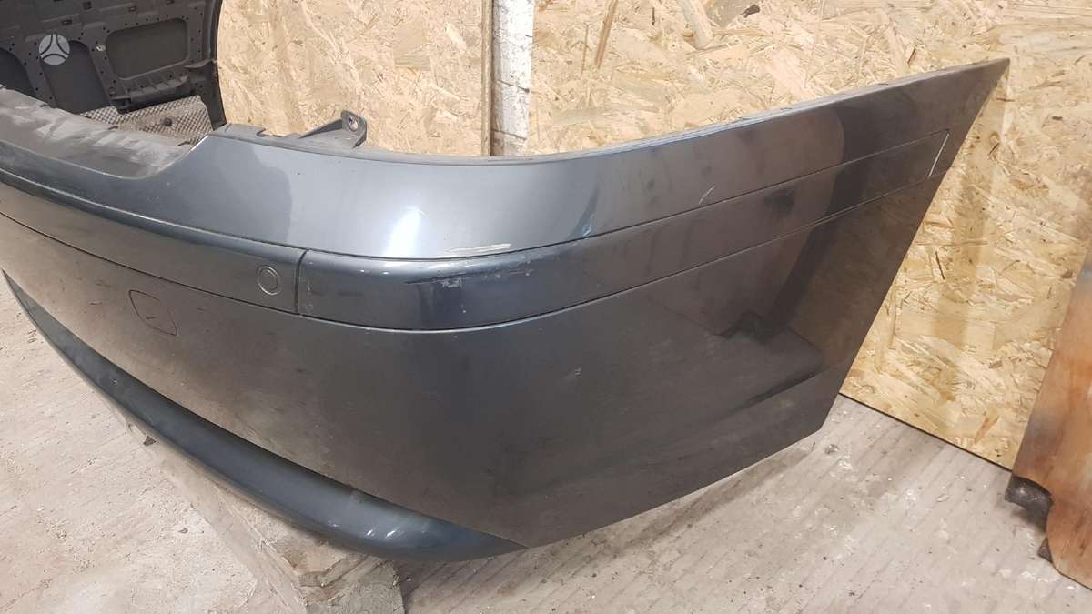 BMW 7 serija Pilnas galinis bamperis