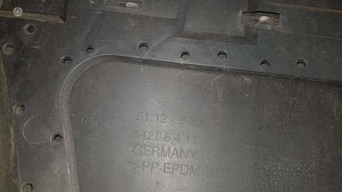 BMW 7 serija Pilnas galinis bamperis