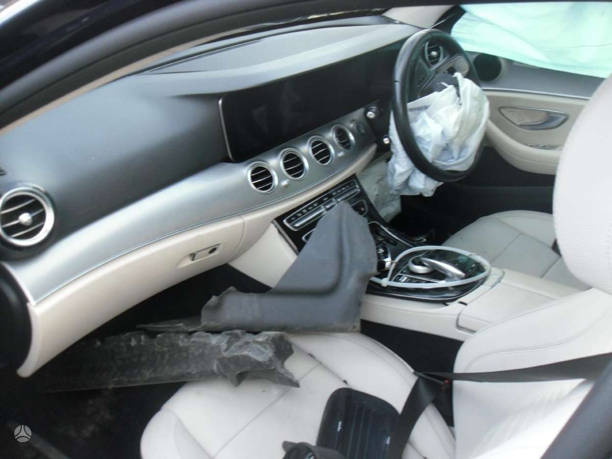 Mercedes-Benz E220 for parts