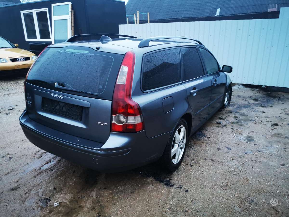 Volvo V50 for parts. Europa
