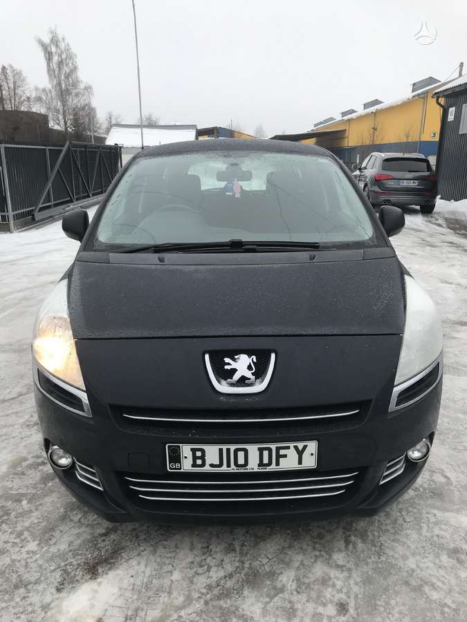 Peugeot 5008 dalimis