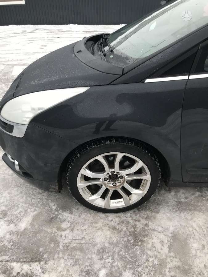 Peugeot 5008 dalimis