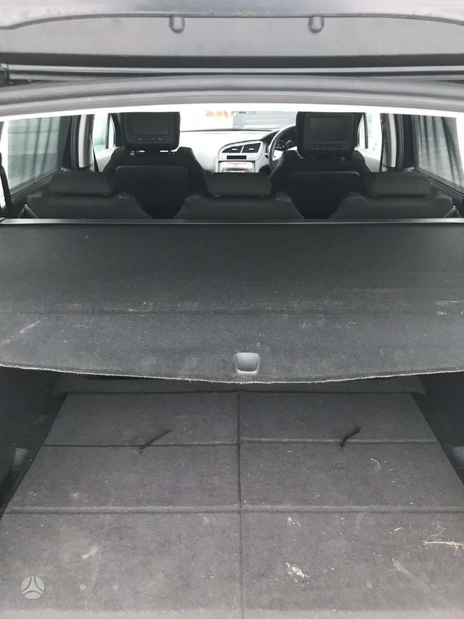 Peugeot 5008 for parts
