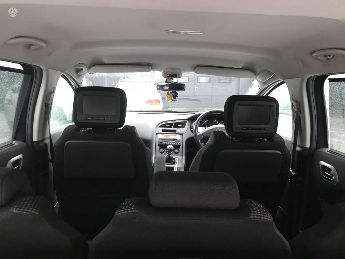 Peugeot 5008 dalimis