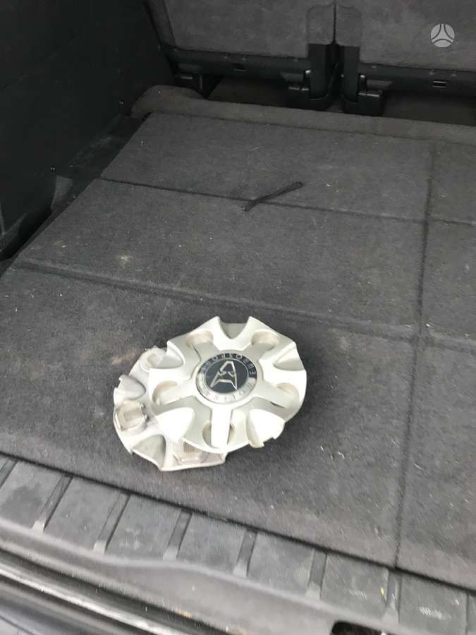 Peugeot 5008 for parts