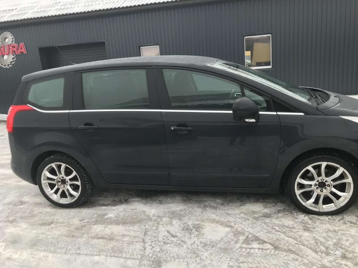 Peugeot 5008 dalimis