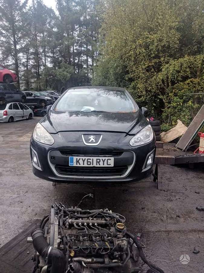 Peugeot 308 dalimis