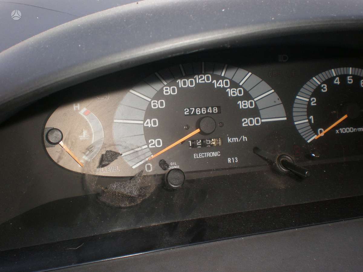 Toyota Previa dalimis. Motora netu