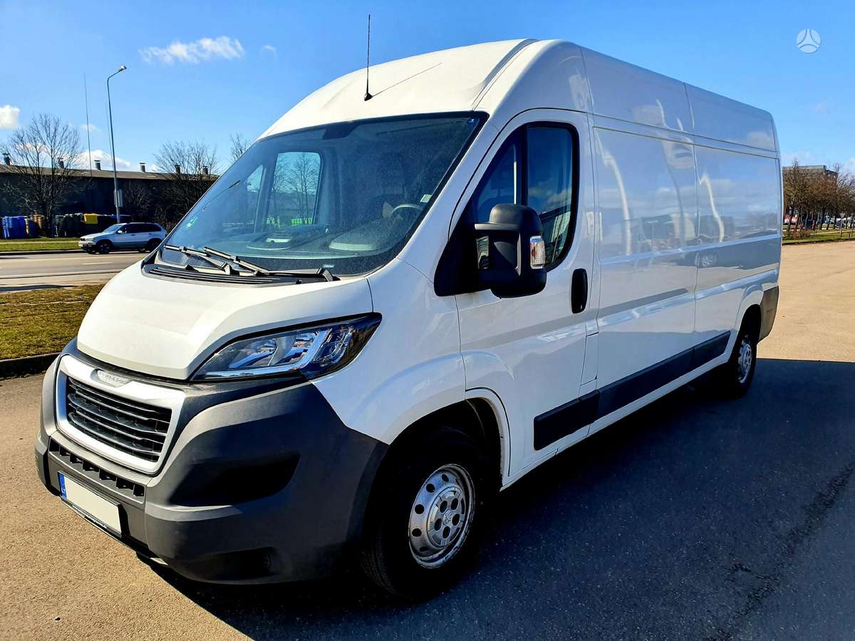 Iveco Daily, krovininis mikroautobusas
