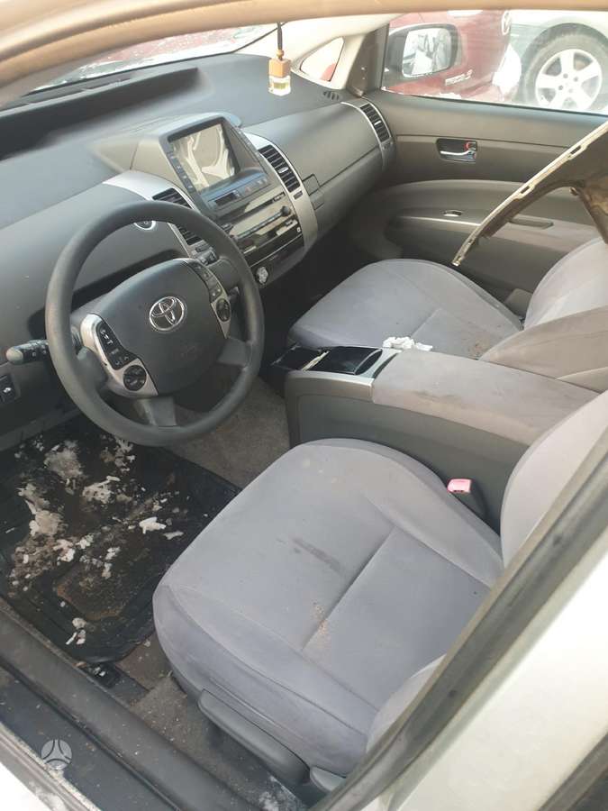 Toyota Prius rezerves daļās