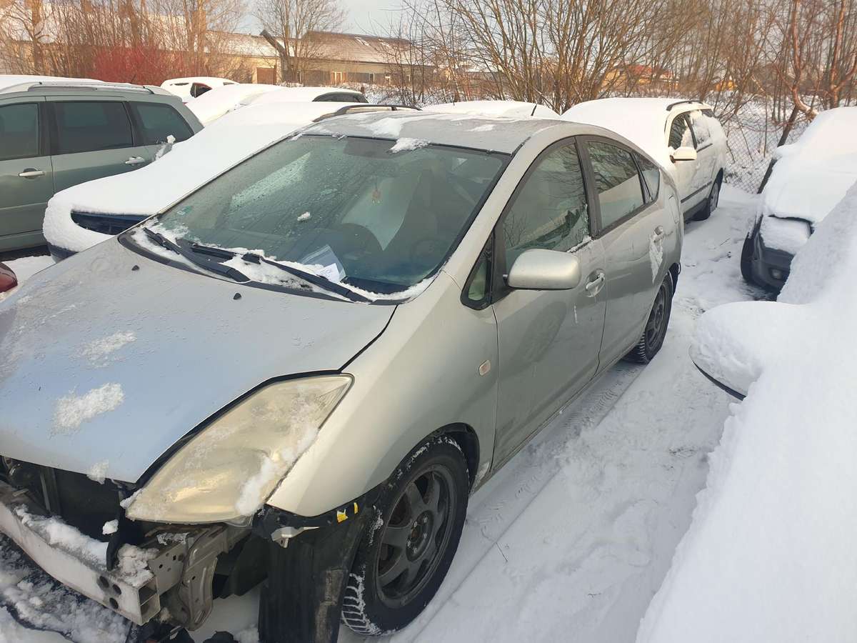 Toyota Prius rezerves daļās