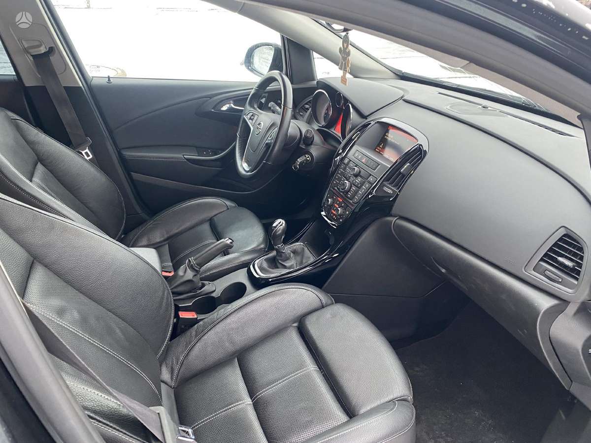 Opel Astra, Универсал