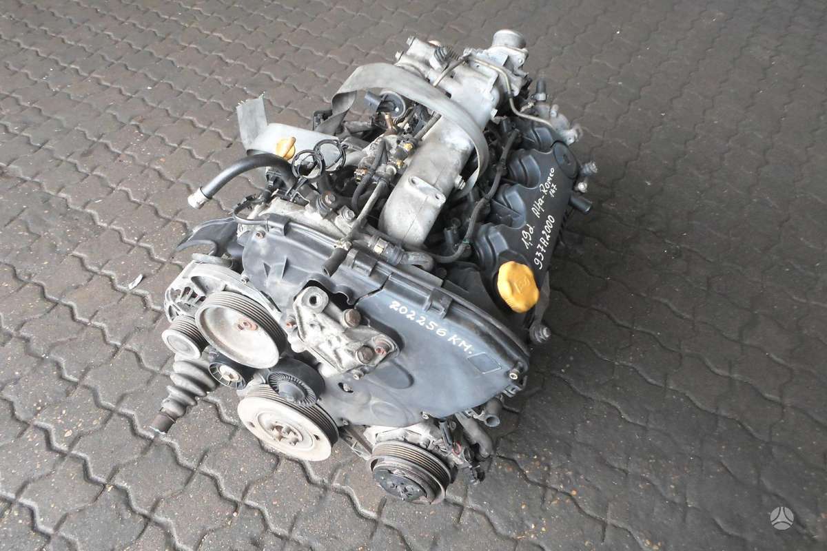 Alfa Romeo 147 Variklis 1 9 jtd 937a2000