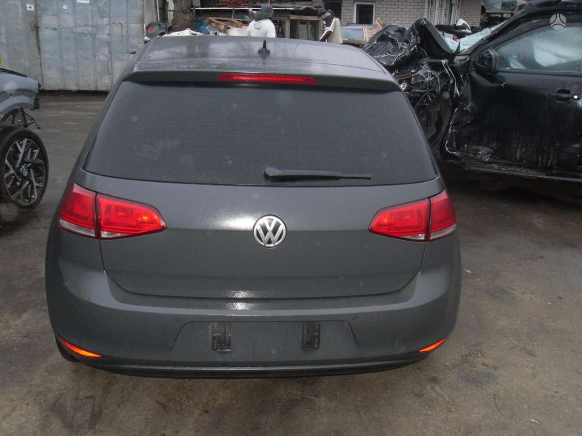Volkswagen Golf по частям