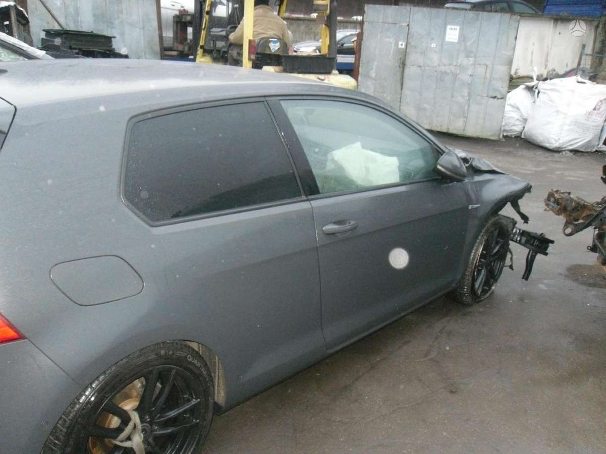 Volkswagen Golf dalimis