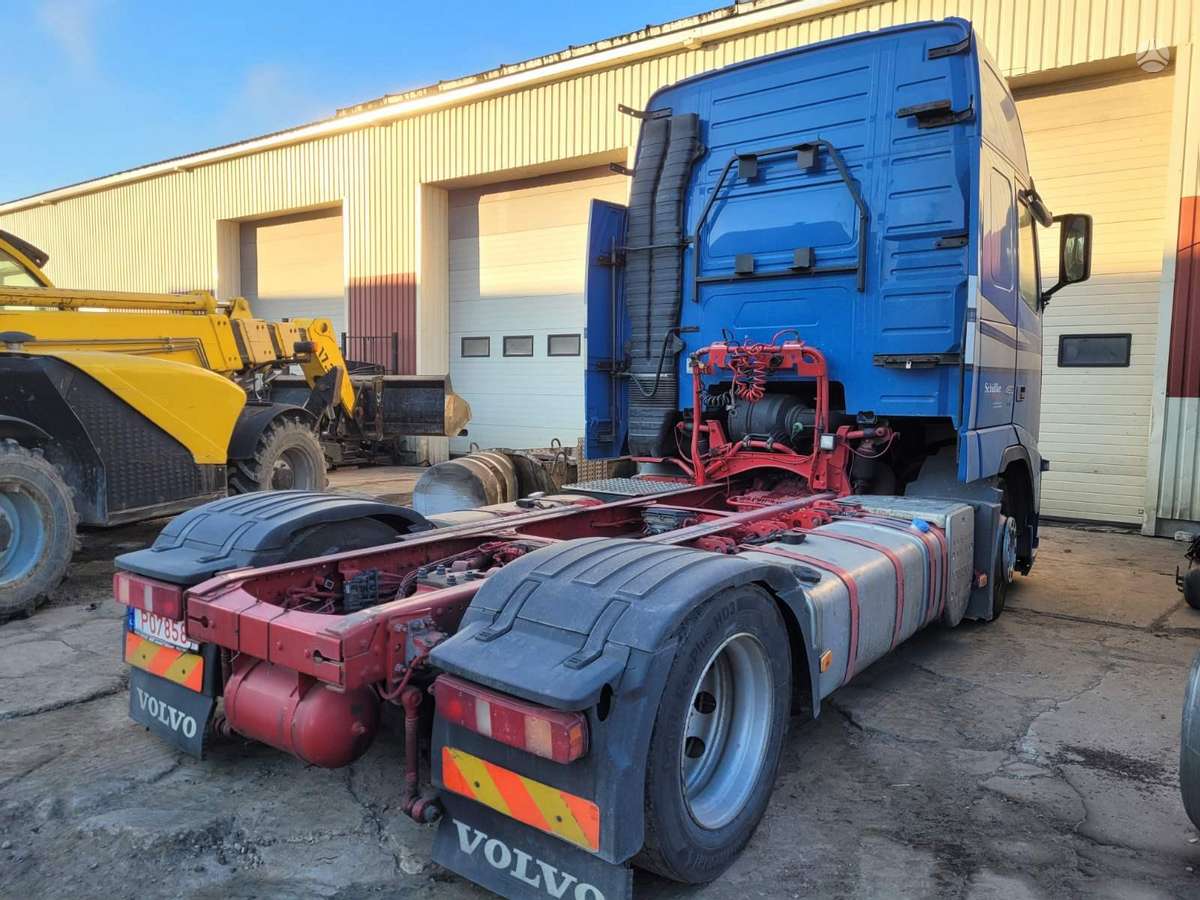 Volvo FH, semi-trailer trucks