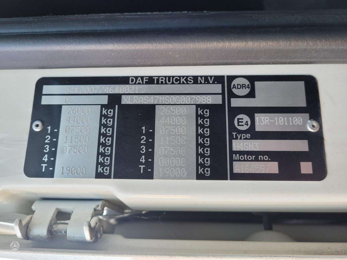 DAF XF 105.460, semi-trailer trucks