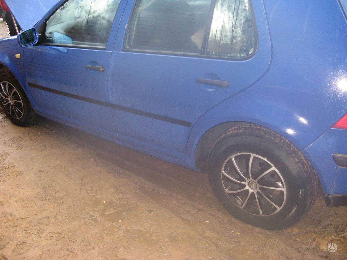 Volkswagen Golf dalimis