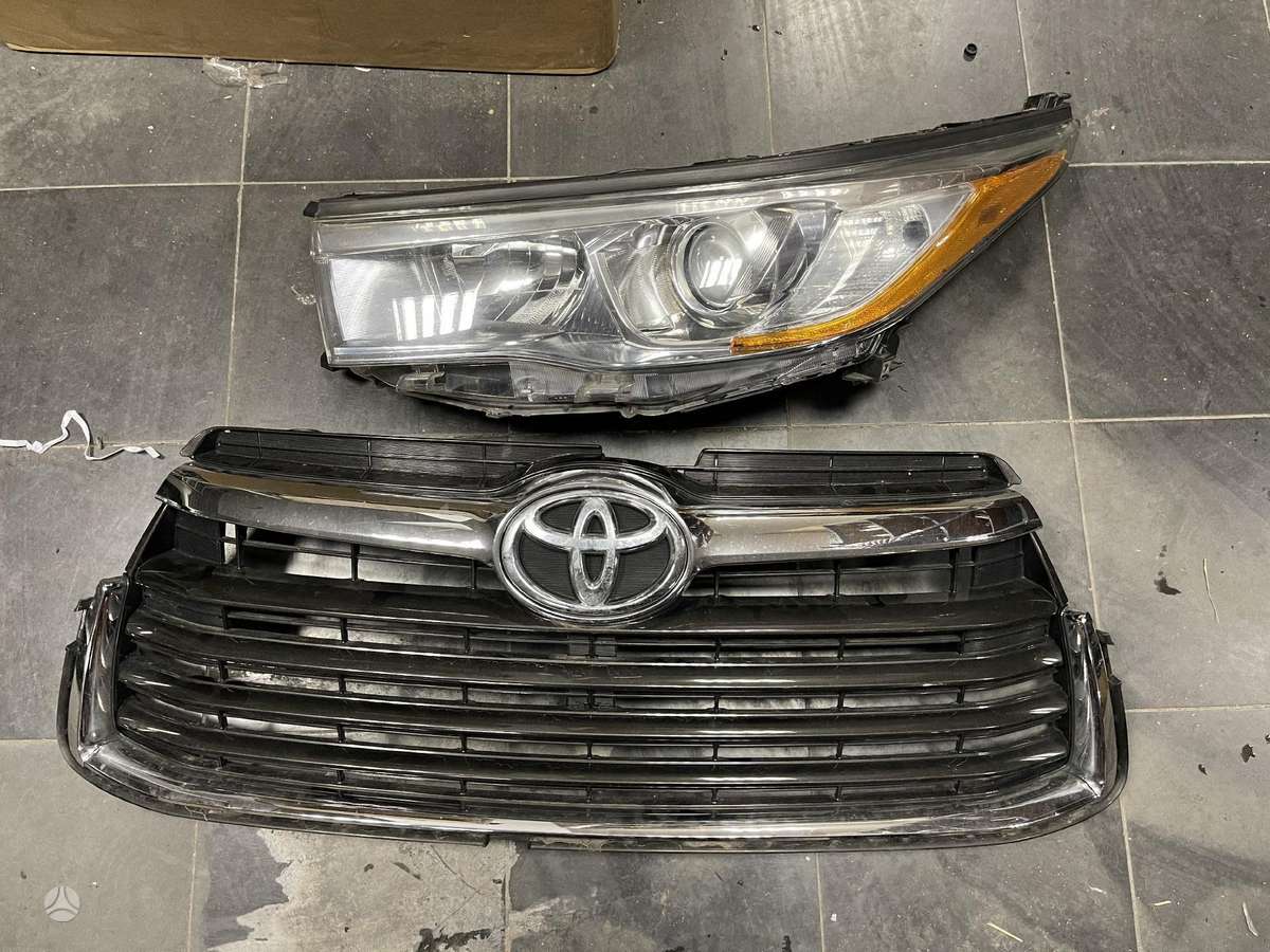 Toyota Highlander Ziurekite nuotraukas