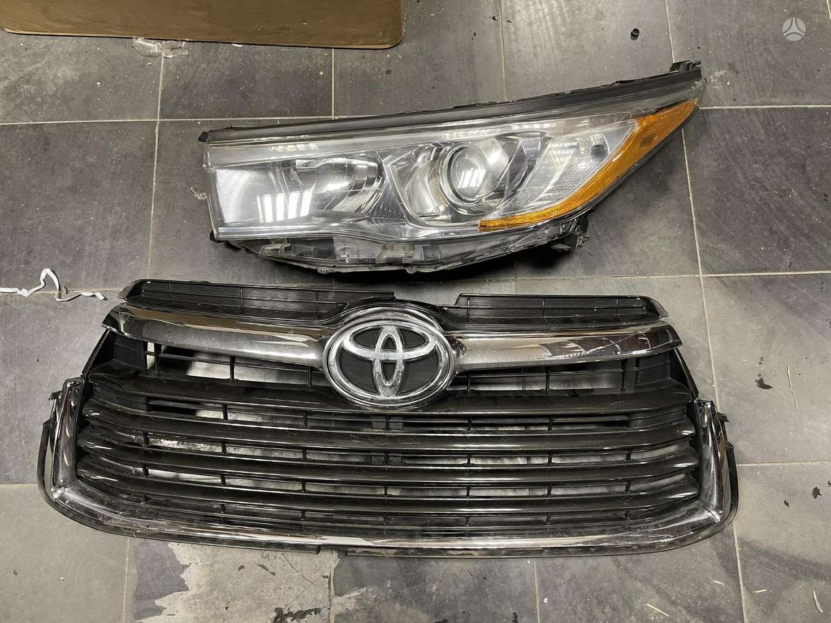 Toyota Highlander Ziurekite nuotraukas