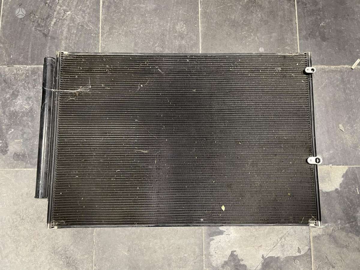 Toyota Highlander Ziurekite nuotraukas