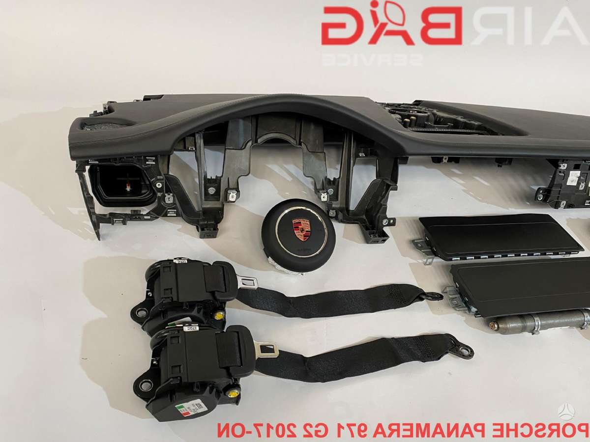Porsche Panamera консоль, подушки безопасности, ремни безопасности