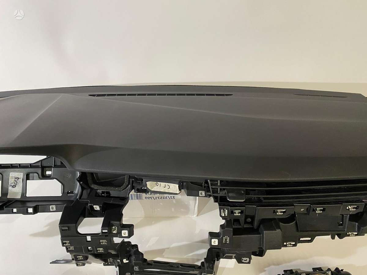 Renault Clio panelė, oro pagalvės, saugos diržai