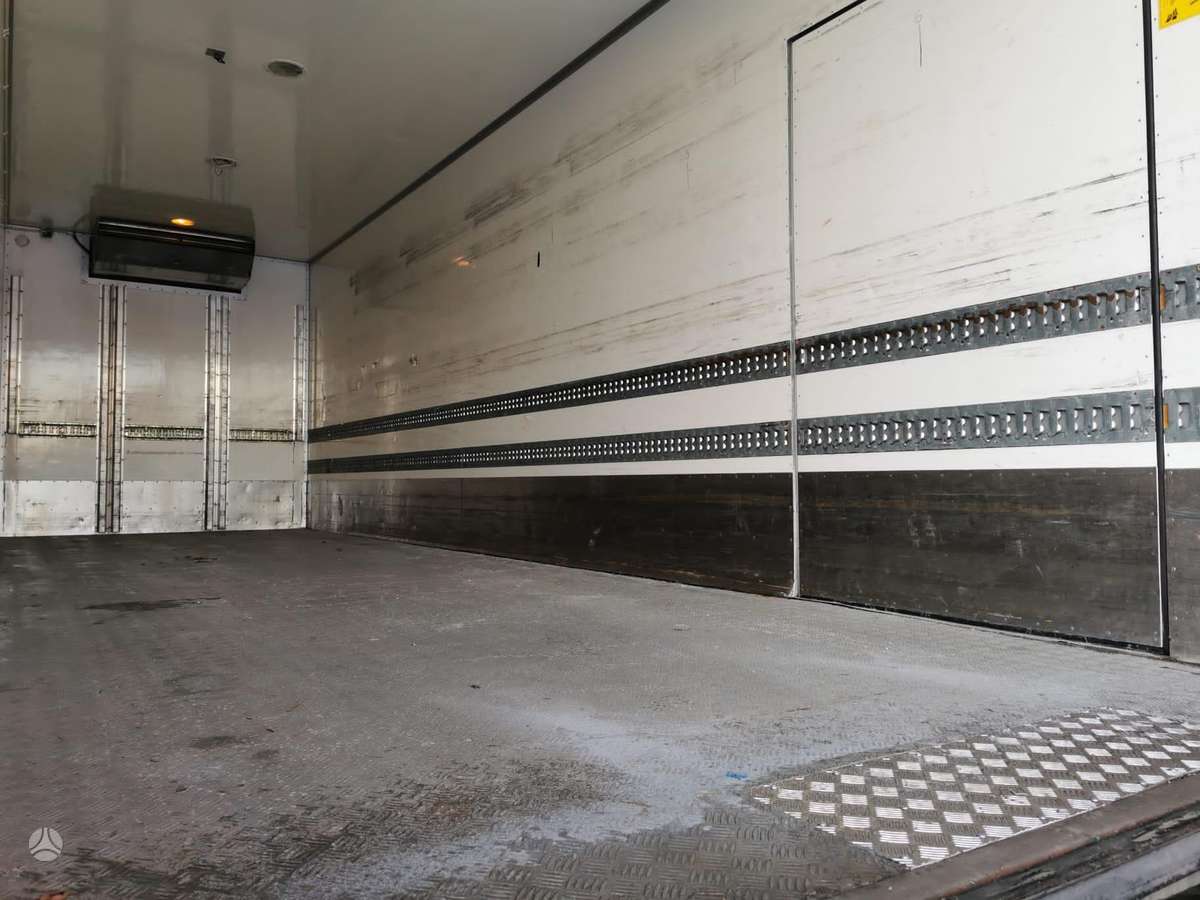 Scania P 340 6x2*4, refrigerated trucks