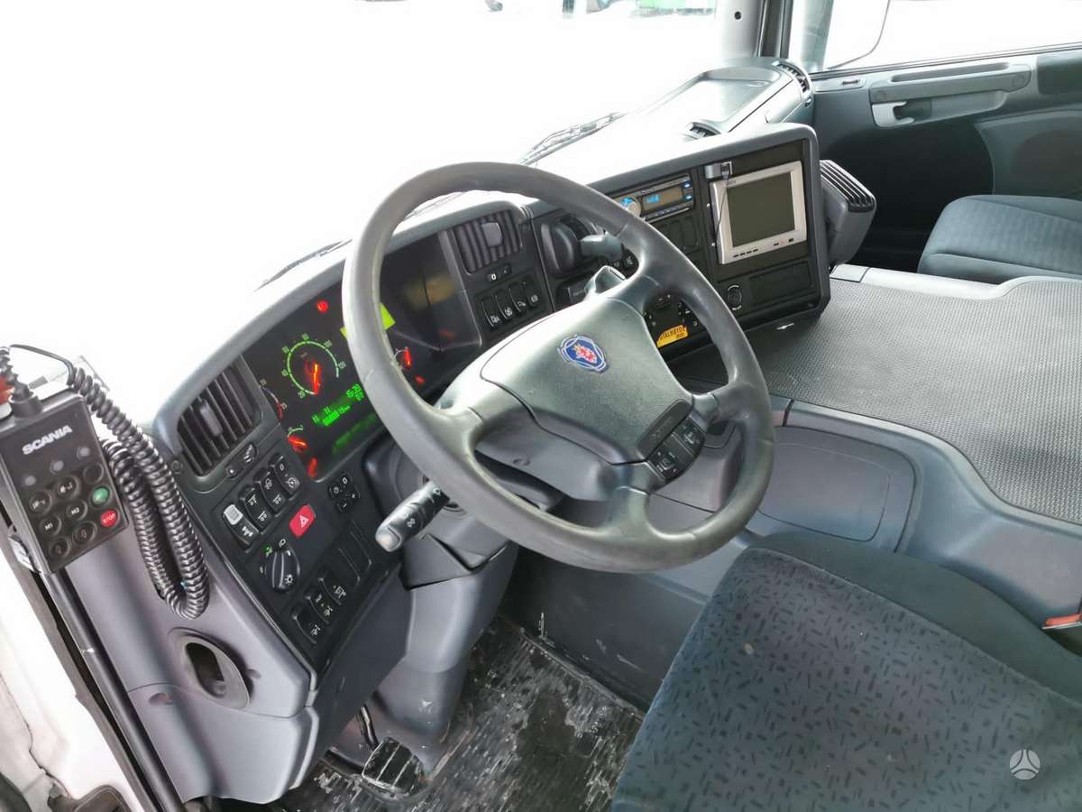 Scania P 340 6x2*4, refrigerated trucks